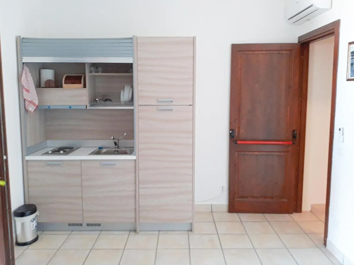 Residence Gregory Filicudi Pecorini 0*,