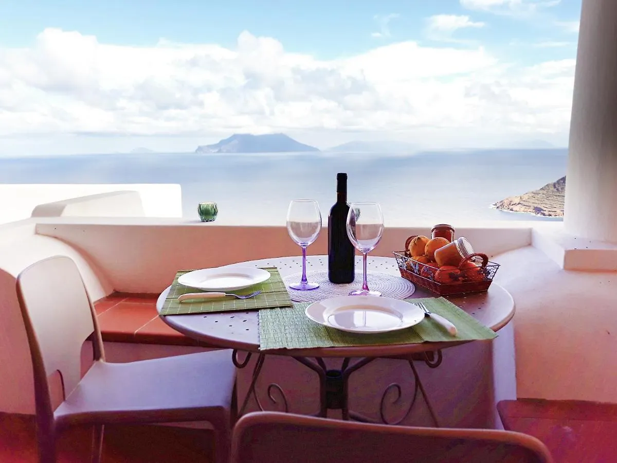 Apartment Residence Gregory Filicudi Pecorini